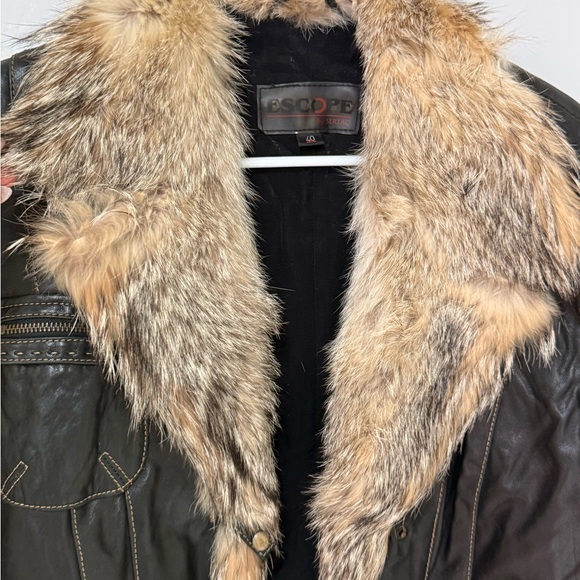 Leather Jacket With Real Argentinian Fox Fur - Picture 3 of 7